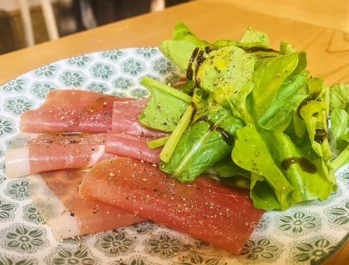 ハモンセラーノとルッコラ