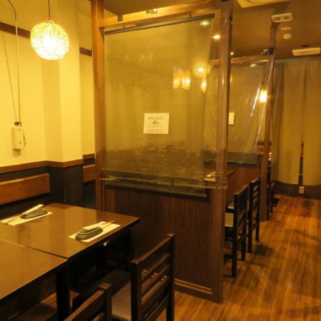 There is also a partition so you can eat without worrying about the surroundings.