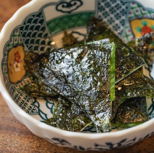 큰 잎과 치즈 김 샌드