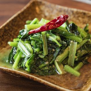 푸른 채소의 마늘 볶음