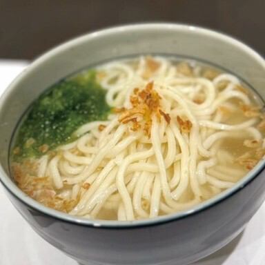 深夜まで営業しています！アーサーうどんは〆にピッタリ！