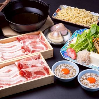 ☆신명물☆카후쿠 오리지널 일품 스키야키!【얀바루 흑돼지 아구바라 고기·백돼지 아구 어깨 로스】