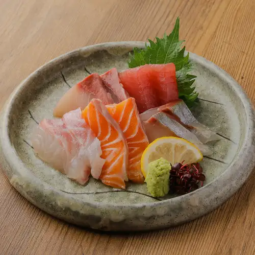 鮮魚のお造り盛り合わせ3種・5種(二人前から)