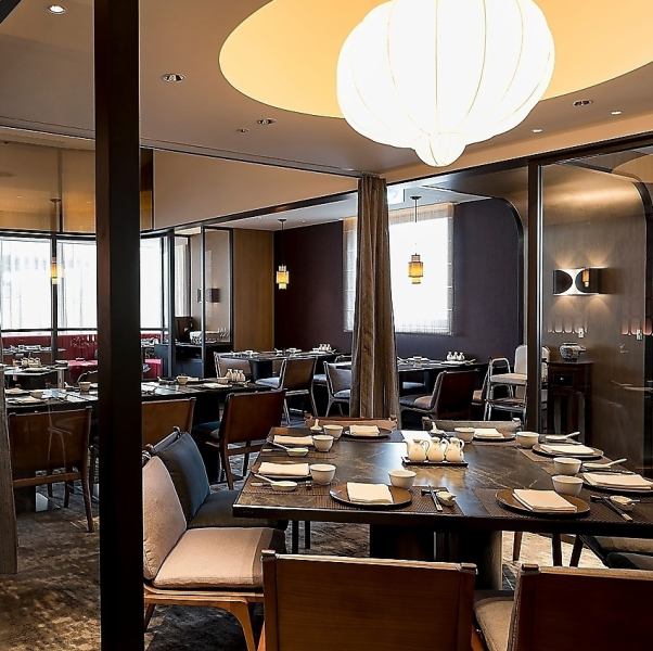 【最大88席のテーブル席】友人やご家族とのお食事、大人数での宴会にも最適◎ランチ・ディナーで異なる雰囲気もお楽しみいただけます♪日常使いから特別な日まで様々なシーンでご利用におすすめ☆完全個室のお席は人気なので予約必須!本格的な中国料理をゆったりご堪能あれ☆