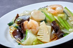 海鮮炒麵佐濃醬