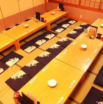 The spacious tatami room can accommodate up to 70 people! Banquets are negotiable even after hours ☆