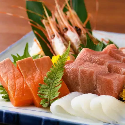 【2時間飲み放題◎】朝獲れの鮮魚刺し2点盛りや黒毛和牛炙りフィレ&牛タン肉寿司など全7品4000円