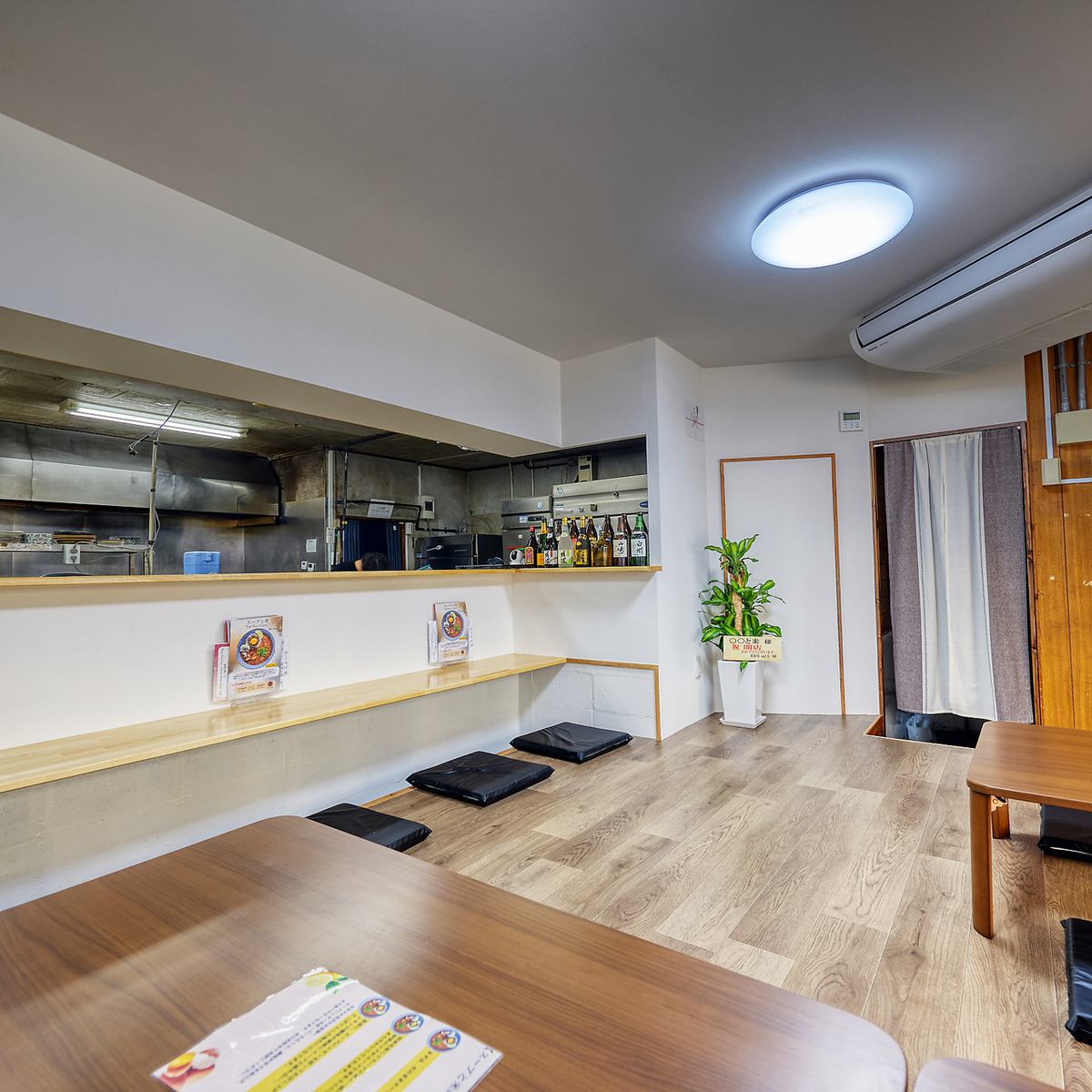 落ち着いた雰囲気で食事を堪能できる大人たちの隠れ家空間です♪