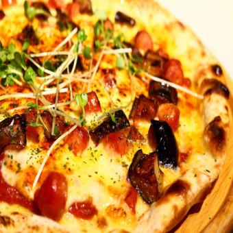 Fried nasu and chorizo arrabbiata pizza