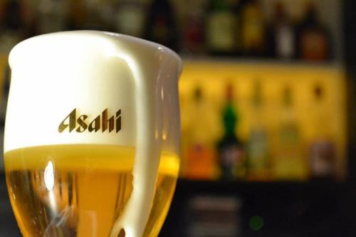 Draft beer Asahi Super Dry that promises fine bubbles