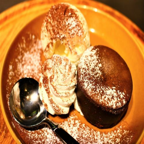 Chocolate fondant with vanilla ice cream