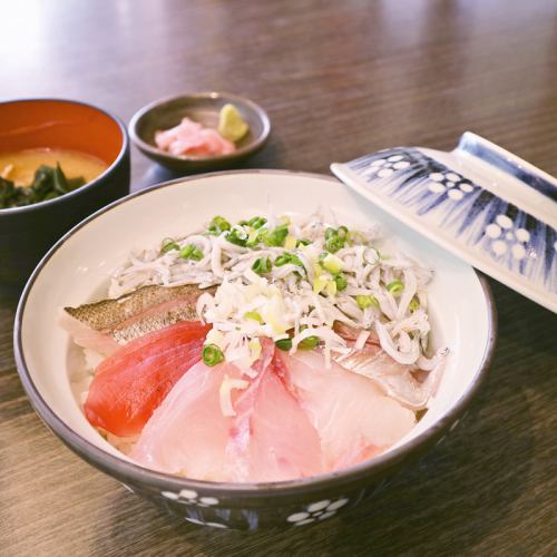 海ぶね海鮮丼