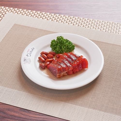 Baked in the store every day ◎ Exquisite oven-roasted char siu & Peking duck