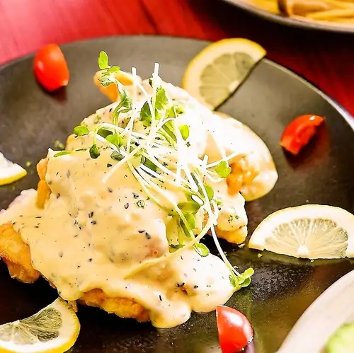 南蛮鸡（含鸡脖肉）：825日元（含税）