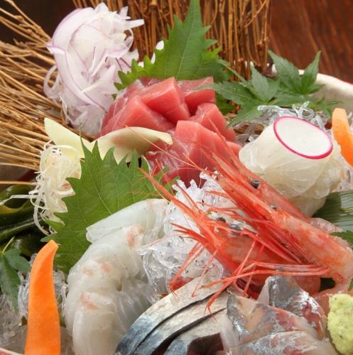 Assorted sashimi