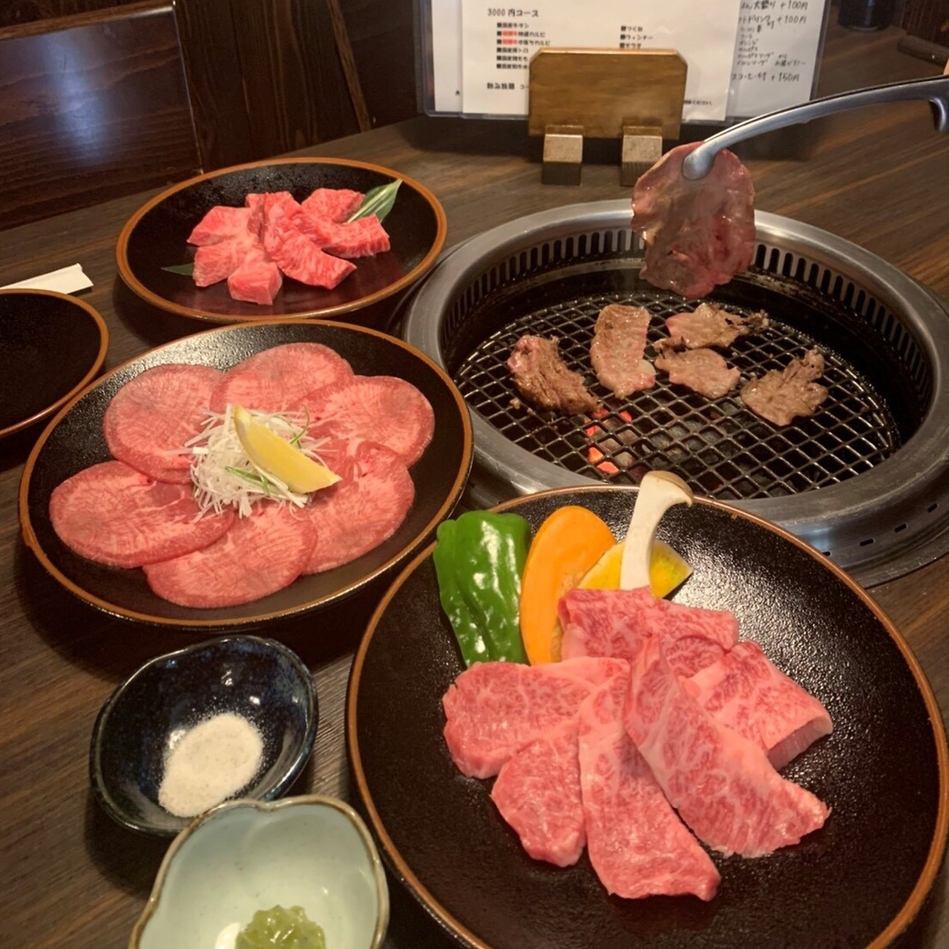 Enjoy the finest Hida beef! There is also a value-for-money yakiniku course of 3000 yen!