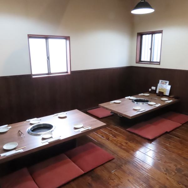 [From small to large groups!] Table seats are available for 2, 4, or 6 people.The 2nd floor tatami room has tables for 4, 6 and 8 people.Please feel free to contact us for reservations for up to 40 people.