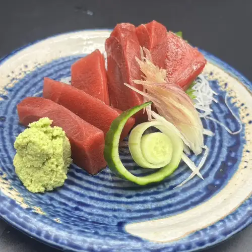 マグロ刺し