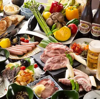 [Luxury BBQ Course on the Terrace] 3-hour all-you-can-drink included for 6000 yen ◇ Includes Kagoshima Kurobuta pork, summer vegetable platter, and more (10 dishes in total)