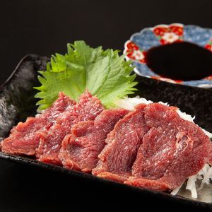 Horse meat sashimi platter