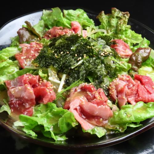 Specially selected Japanese black beef and seaweed choregi salad