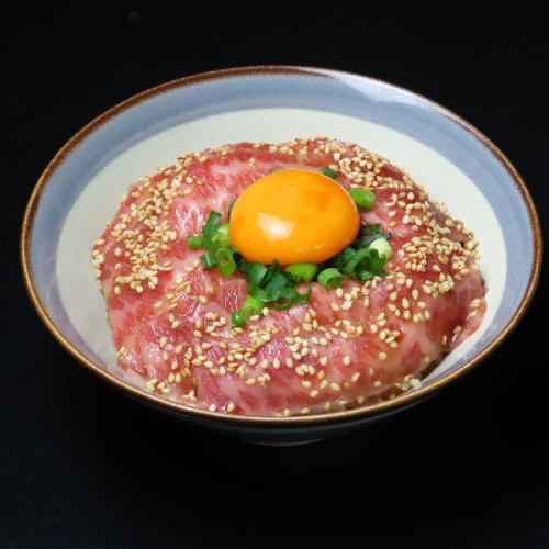 【希少部位】黒毛和牛のザブトン丼