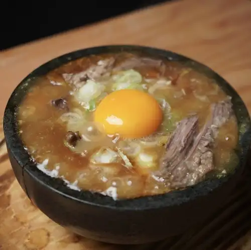 《よしにく名物≫醤油・肉豆腐は絶品です♪