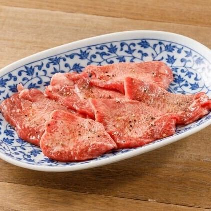 やまとの定食メニューは上質なお肉を取り揃えております。