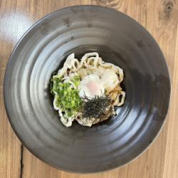 Daikon udon noodles topped with soft-boiled egg (hot/cold)