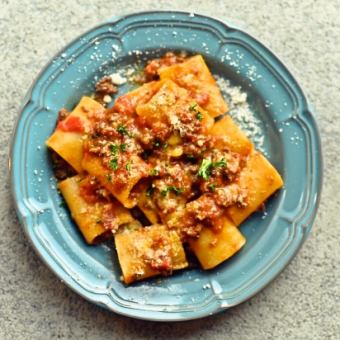 Awaji beef bolognese paccheri