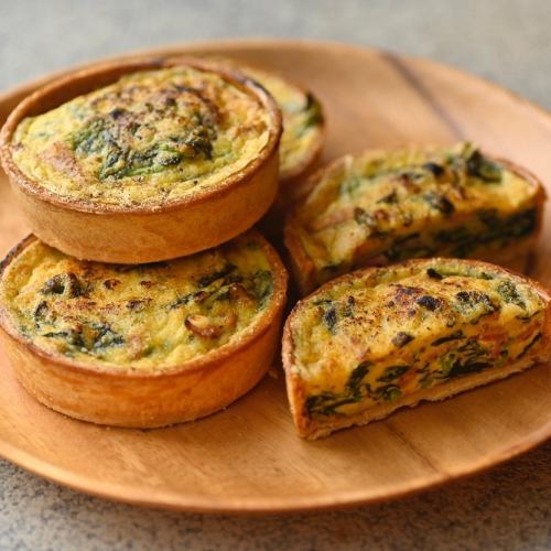 Spinach and domestic bacon quiche