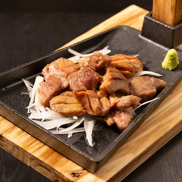 「炭火酒場　鶏と魚」でお待ちしております♪