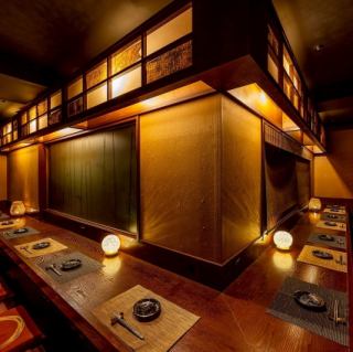 一対一の大切な時間を過ごすのに最適なカウンター席◎周りを気にすることなく、特別な食事体験を堪能できます。静かな雰囲気の中、心ゆくまで会話を楽しむことができるため、デートや親しい友人とのひとときにぴったりです。