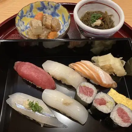 【夜ご膳◆火、水、木曜日限定】あじさい全4品2600円(税込)～季節のにぎり寿司膳～