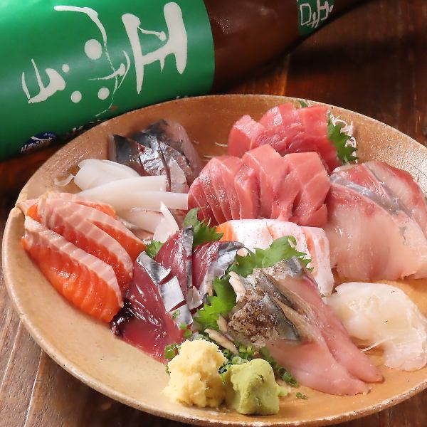 【스루가 만의 은혜를 사시미로】 생벚나무 새우나 참치 등, 그 날의 추천을 사시미로 부디♪