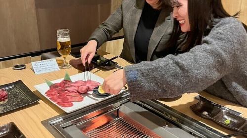広々とした店内で上質な国産牛をリーズナブルに♪