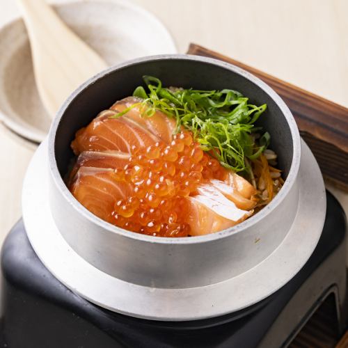 〆にも最高！自慢の釜飯は全4種類ご用意しております！1,250円～