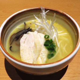 鶏白湯ラーメン