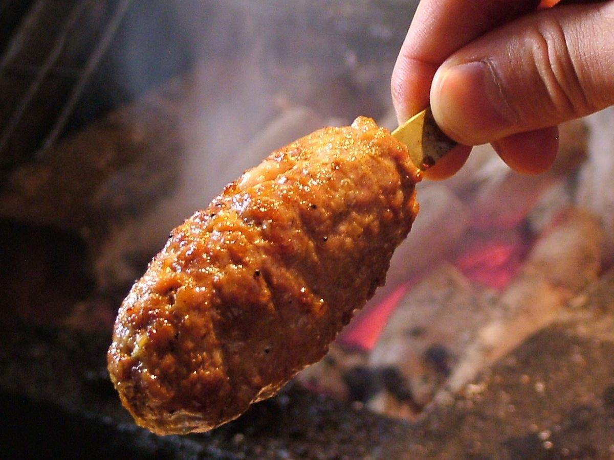 强烈难吃[从原料烤]所有你可以吃木炭烤鸡树自助餐的一天3980日元