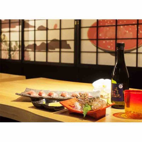 琉球モダンな大小個室