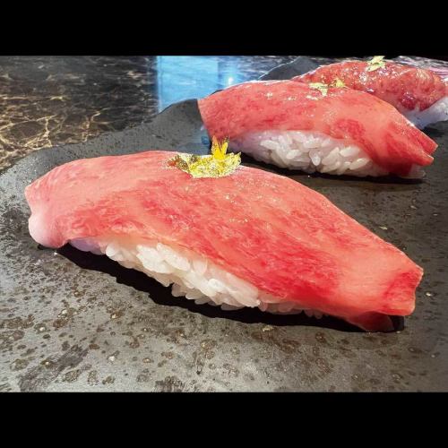 【大絶賛】極み宮古牛にぎり(５貫)