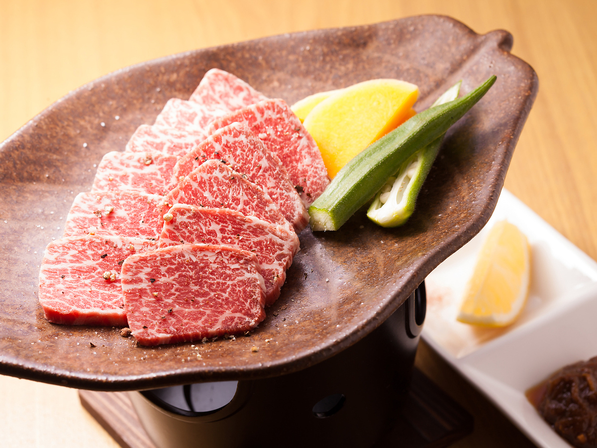厳選A5宮古牛の希少部位シャトーブリアンを陶板焼きでご提供◎