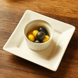 オリーブ盛合せ