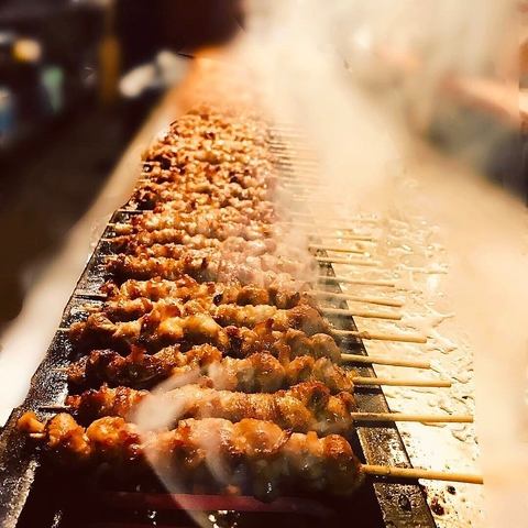 沖繩博多一家人氣餐廳♪ 快來品嚐他們特製的「雞皮」吧! !