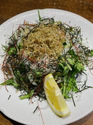 Refreshing salad of crispy small sardines