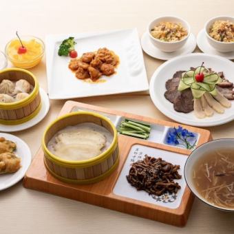 【錦春　スタンダードBコース】フカヒレスープ、大海老チリソースがついた全8品4400円(税込)