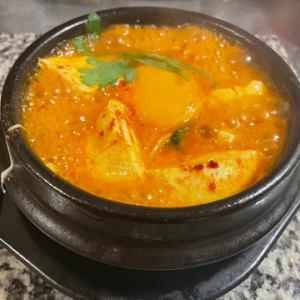 サリ麺入りスンドゥブ