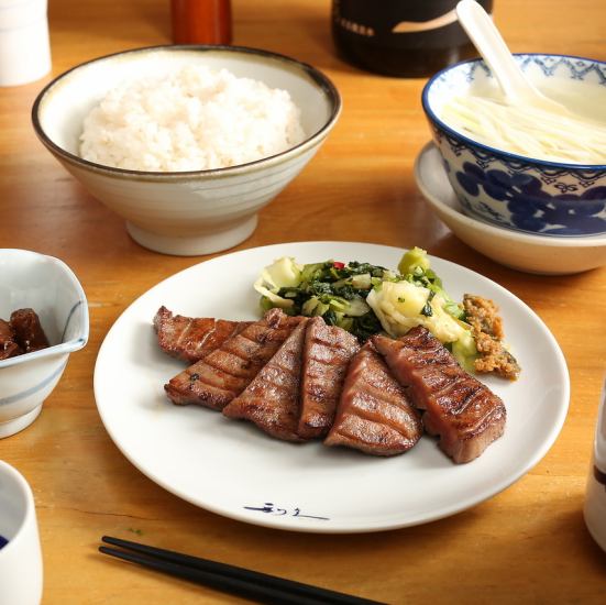 Enjoy authentic Sendai and traditional beef tongue grilled over charcoal and beef tongue dishes!