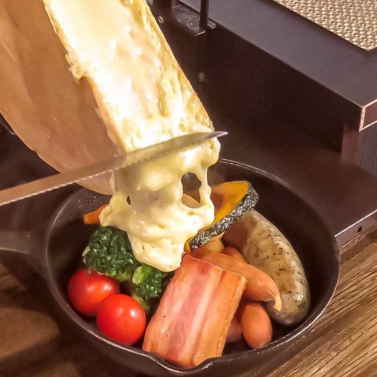 カフェ&ダイニングバー ULALAKA【公式】