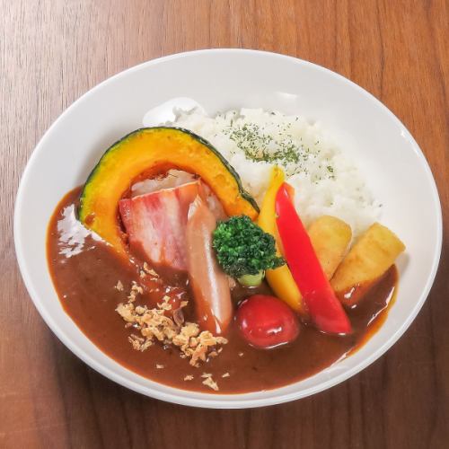 Uraraka curry (soup and drink included)